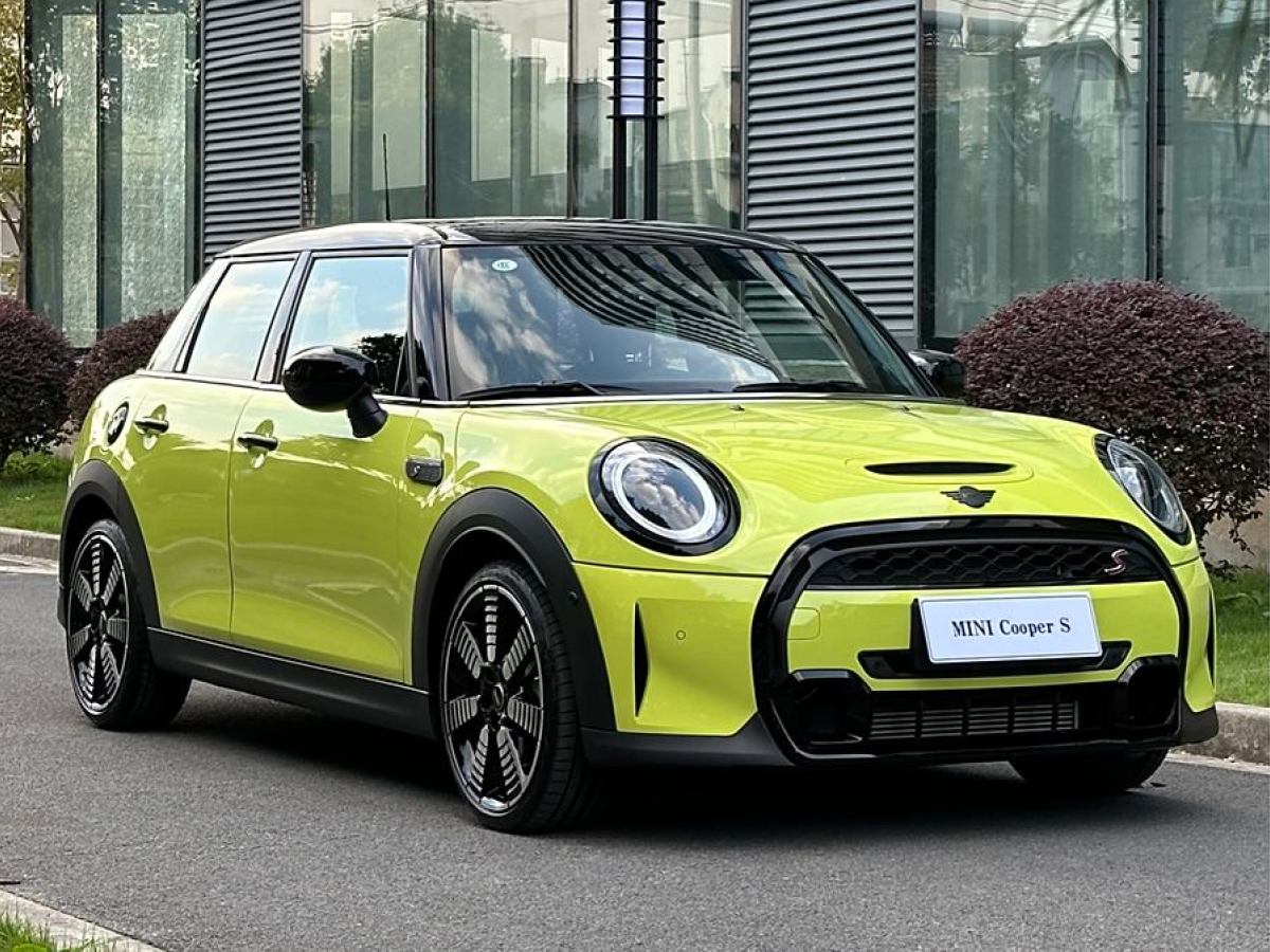 2022年11月MINI MINI  2022款 改款 1.5T COOPER 藝術家