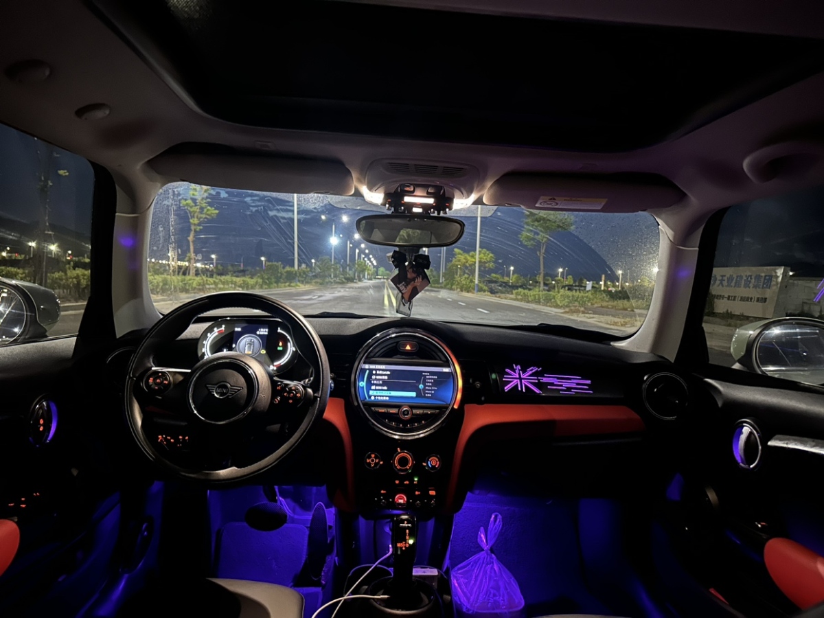 2021年03月MINI MINI  2021款 1.5T COOPER 子夜黑特別版