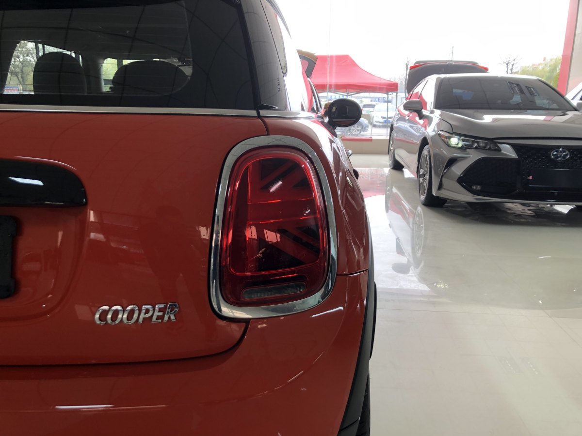 MINI COUNTRYMAN  2018款 1.5T COOPER 經(jīng)典派圖片