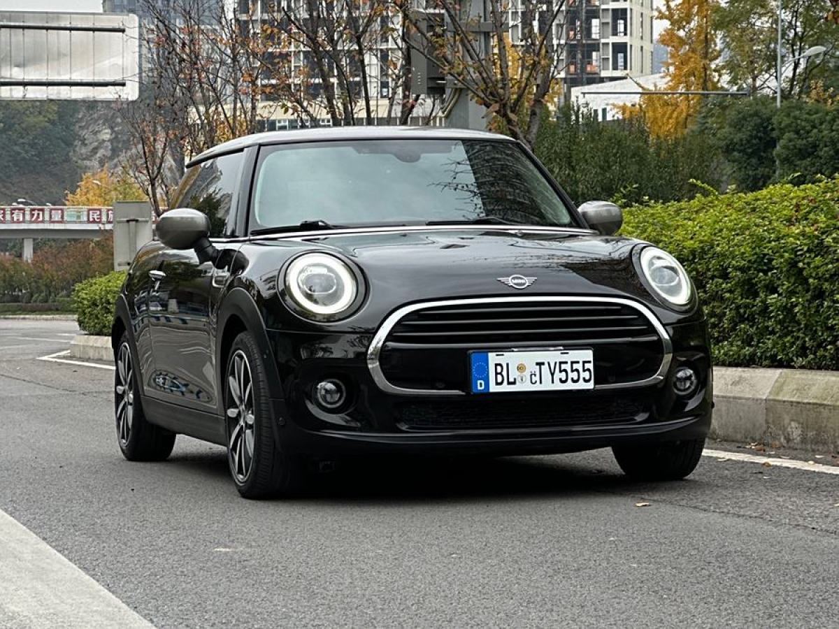 MINI MINI  2021款 1.5T COOPER 藝術(shù)家圖片