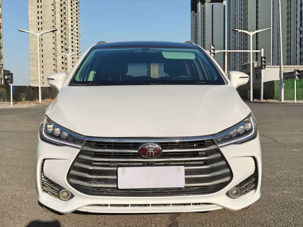 比亞迪 宋MAX  2017款 1.5T 自動智聯(lián)精英型 7座圖片
