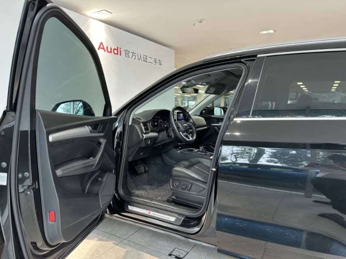 奧迪 奧迪Q5L  2020款 改款 40 TFSI 榮享時(shí)尚型圖片