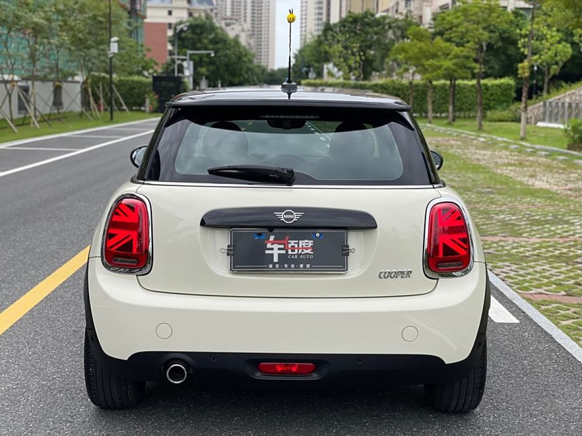 MINI COUNTRYMAN  2018款 1.5T COOPER 經(jīng)典派圖片