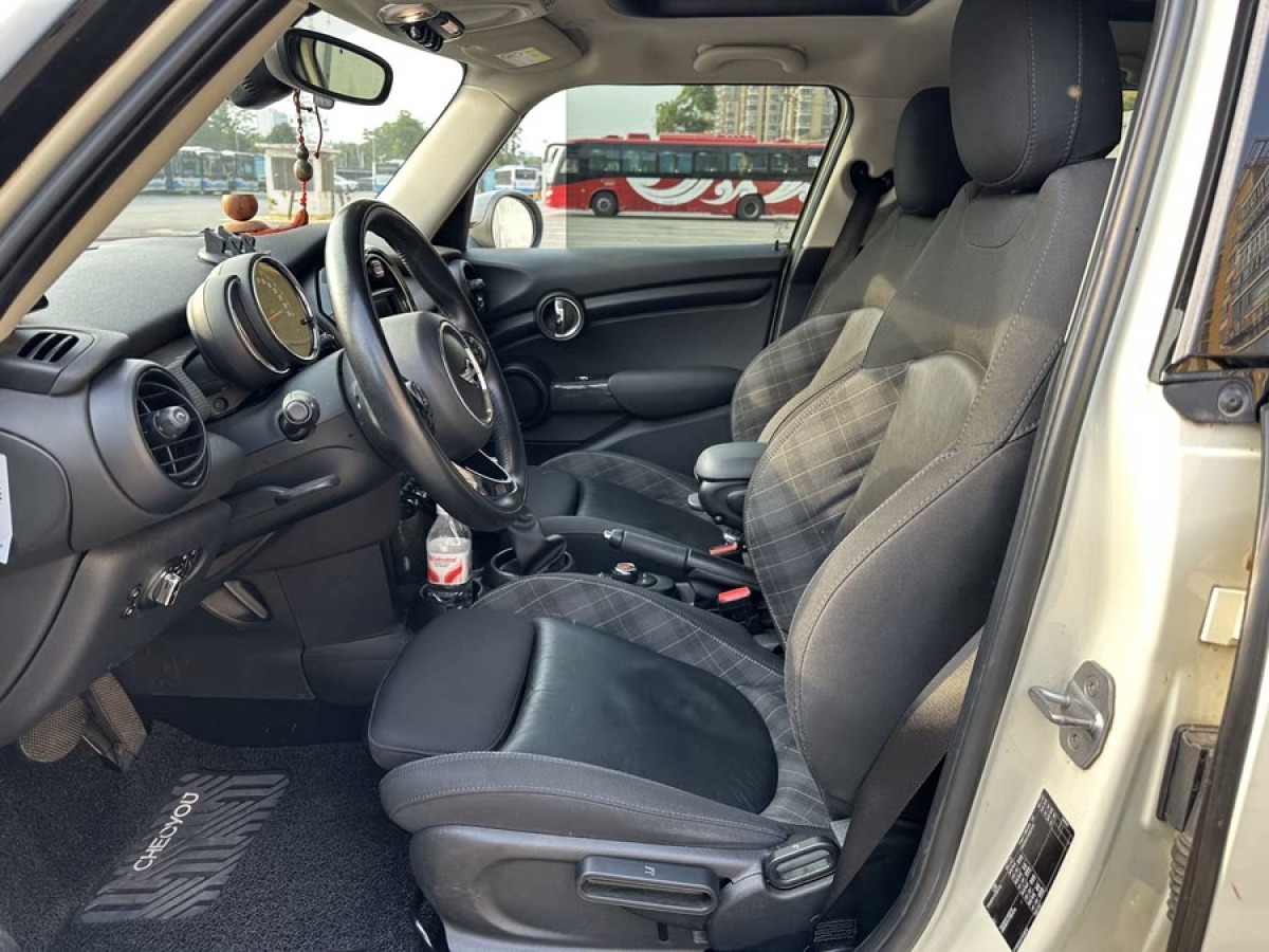 MINI MINI  2018款 1.5T COOPER 色彩紀念版 五門版圖片