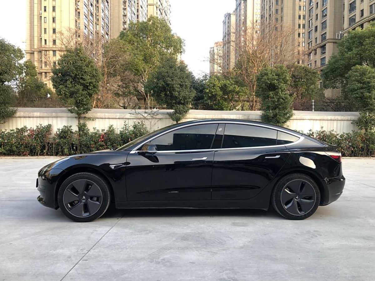 特斯拉 Model 3  2019款 標準續(xù)航后驅(qū)升級版圖片