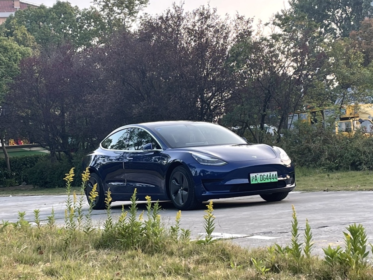 特斯拉model3实拍图片