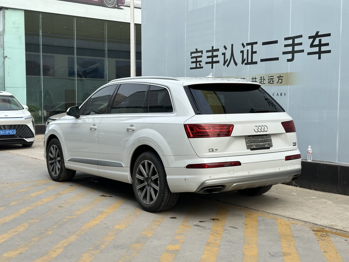 奧迪 奧迪Q7  2017款 Q7 3.0T FSI Premium 美規(guī)版圖片