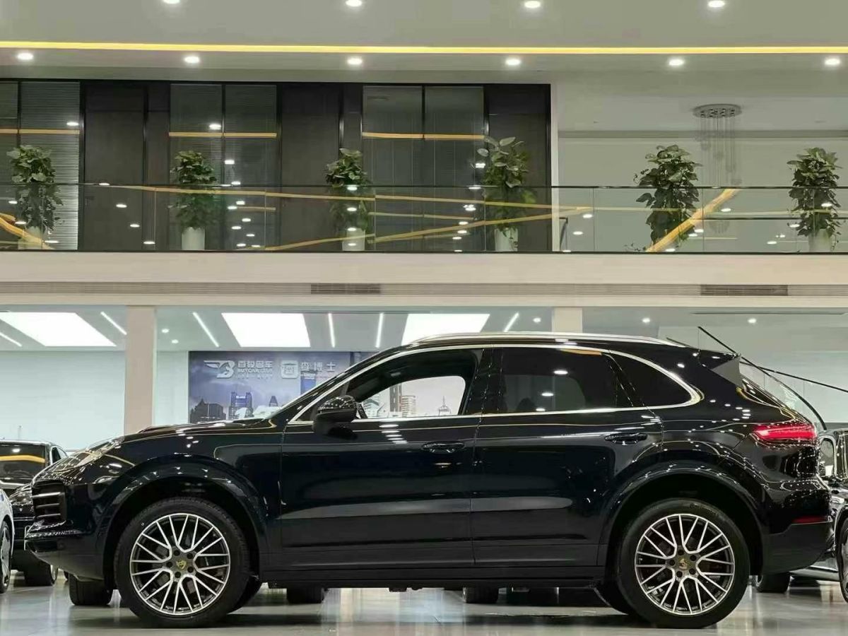 保時(shí)捷 Cayenne  2022款 Cayenne 3.0T 鉑金版圖片