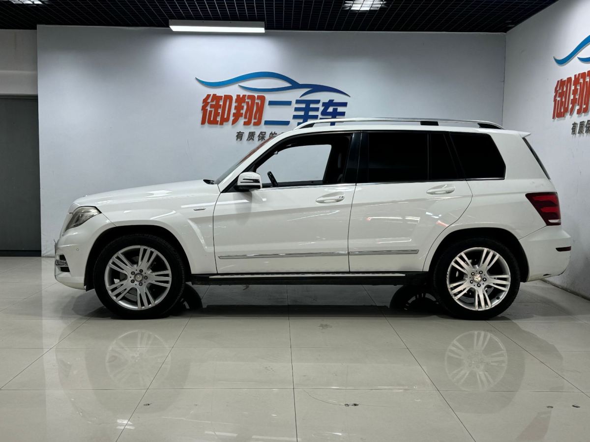 奔馳 奔馳GLK級(jí)  2015款 GLK 260 4MATIC 動(dòng)感型 極致版圖片