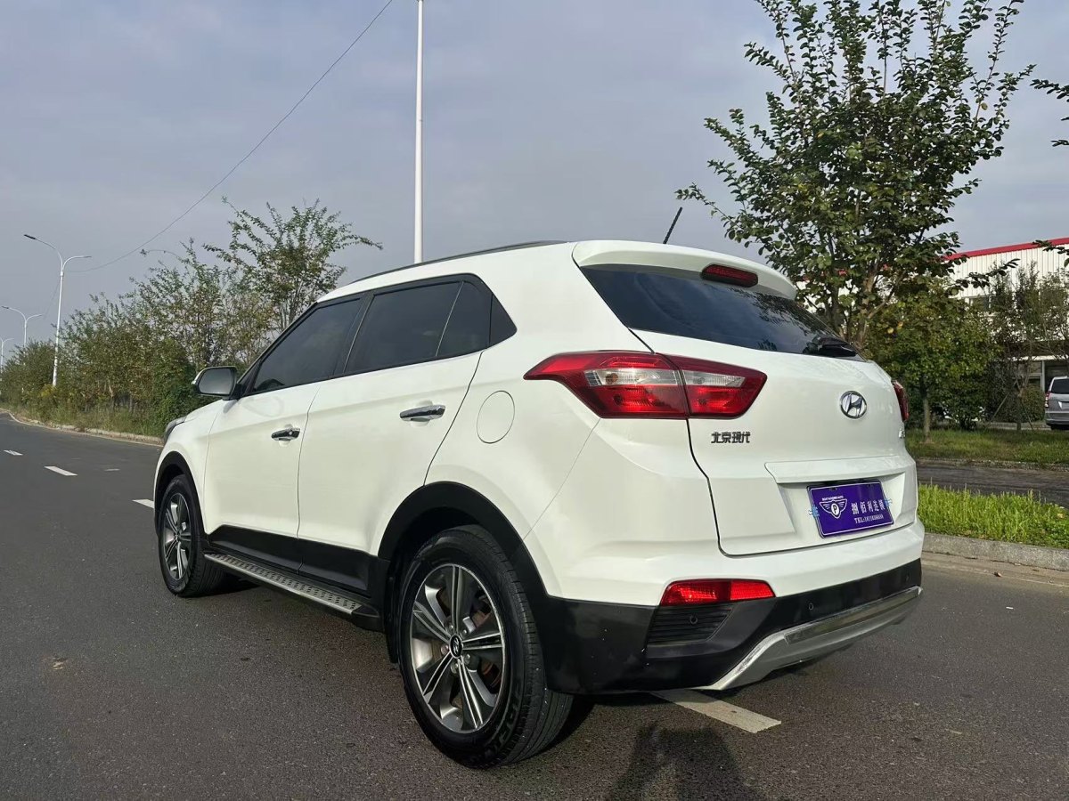 現(xiàn)代 ix25  2015款 1.6L 自動兩驅(qū)智能型GLS圖片