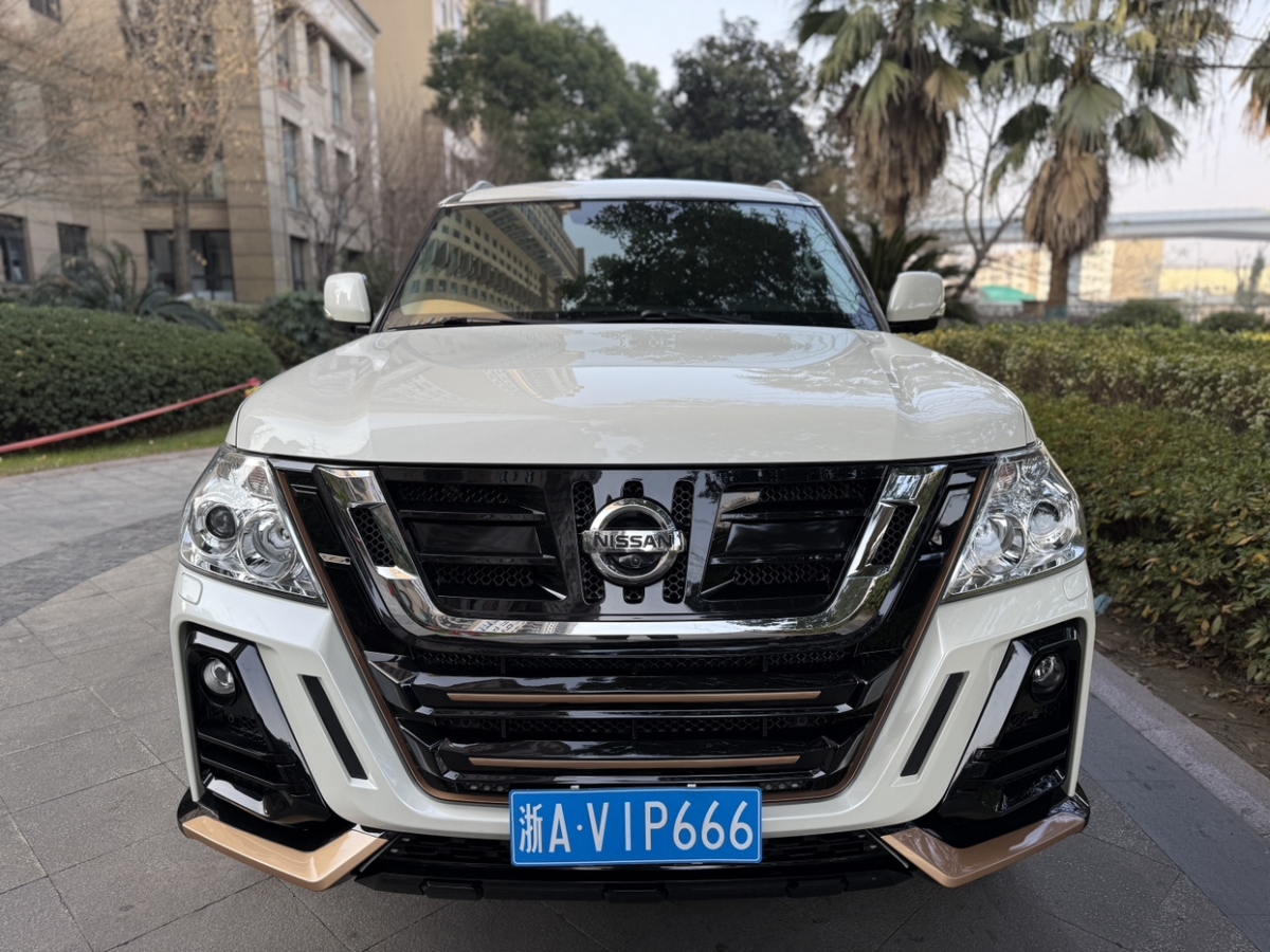 日產(chǎn) 途樂  2018款 4.0L 領(lǐng)英型圖片