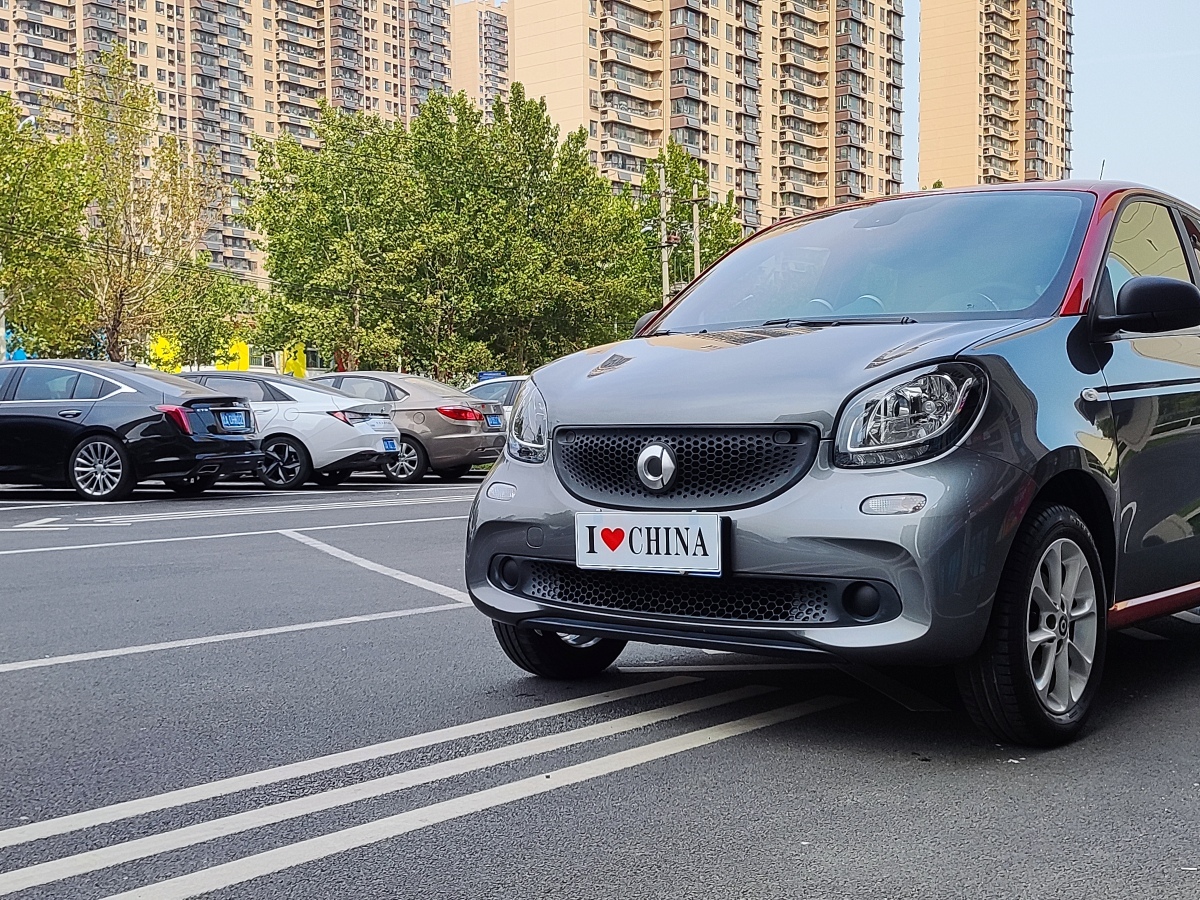 2018年12月smart forfour  2018款 1.0L 52千瓦激情版