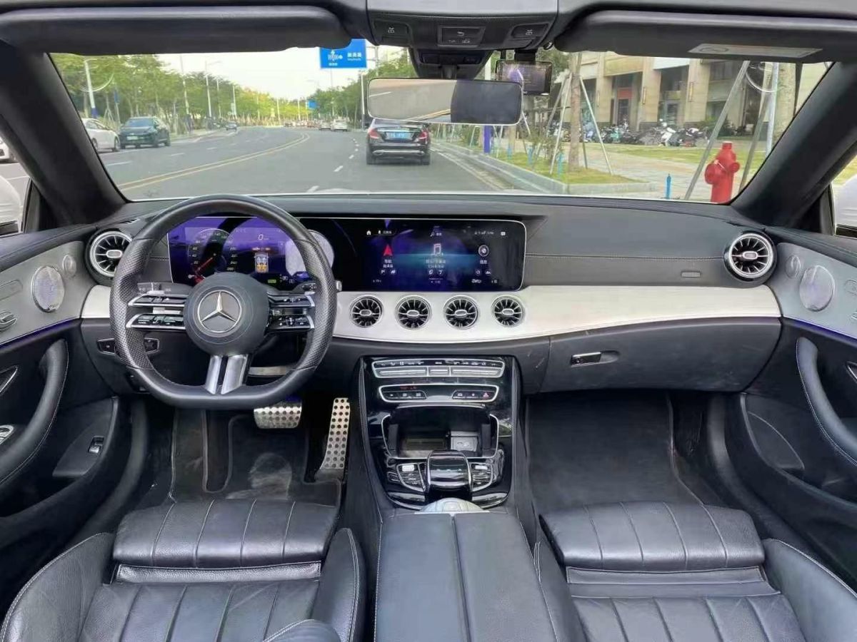 奔馳 奔馳E級  2021款 E 300 轎跑車圖片