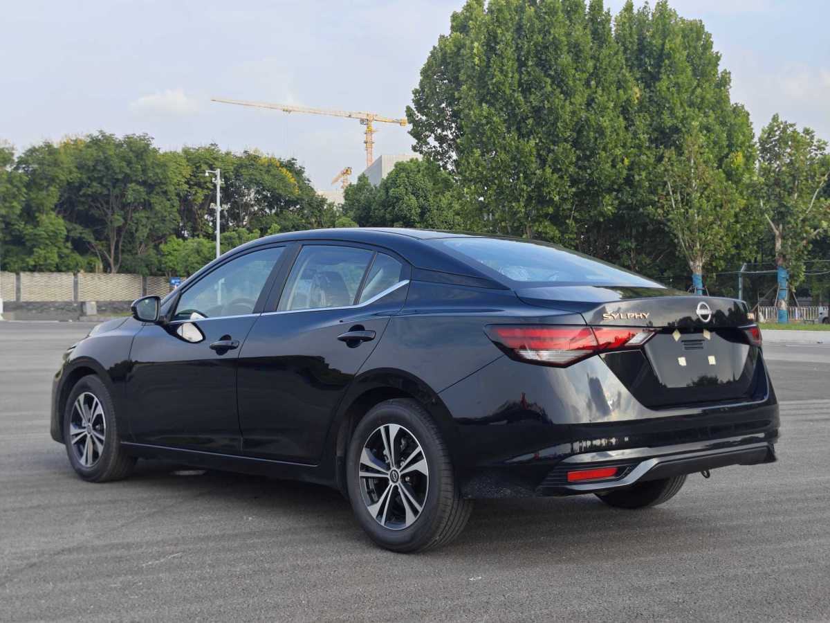 日產(chǎn) 軒逸  2021款 1.6L XL CVT暗夜版圖片