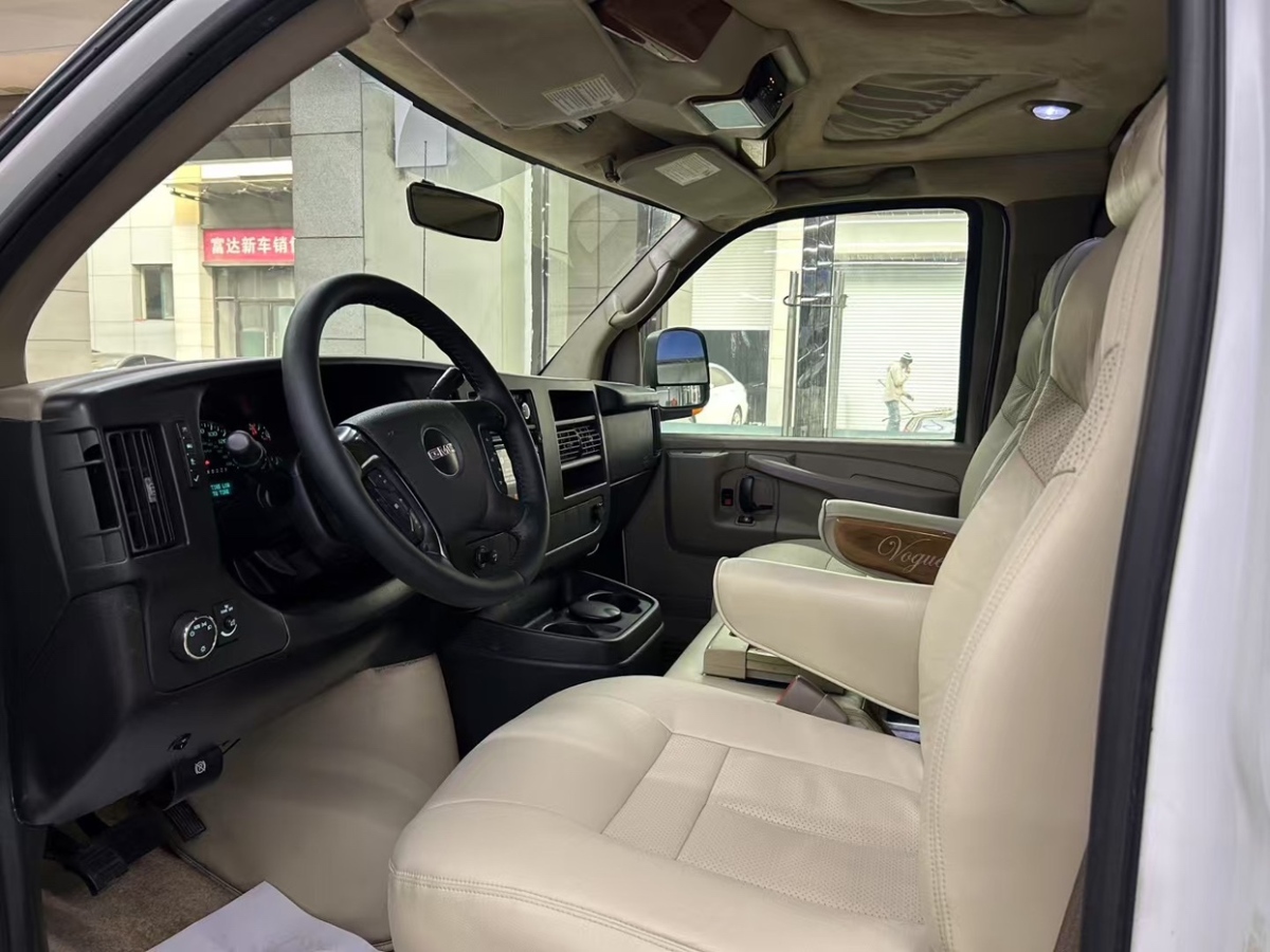 GMC SAVANA  2013款 5.3L 四驅(qū)領(lǐng)袖版圖片