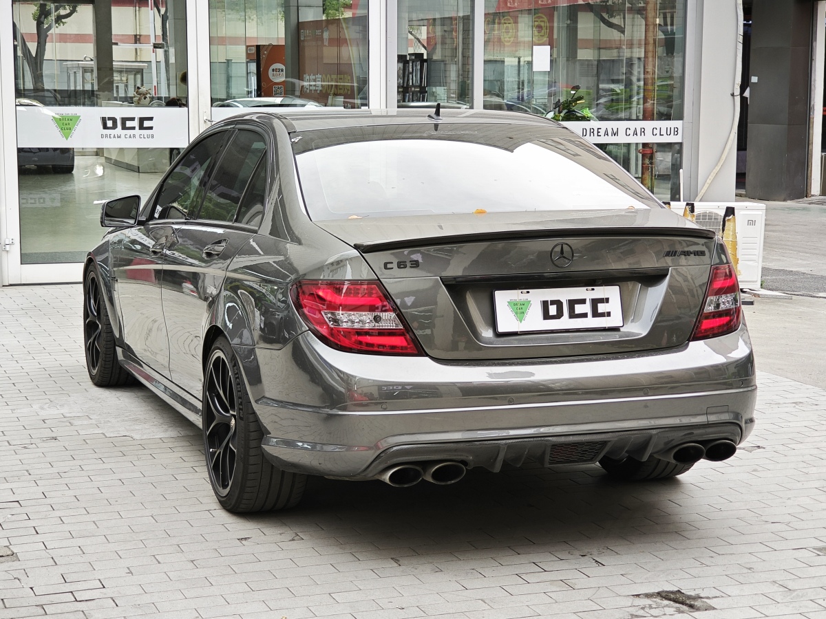 奔馳 奔馳C級(jí)AMG  2010款 AMG C 63 高性能版圖片