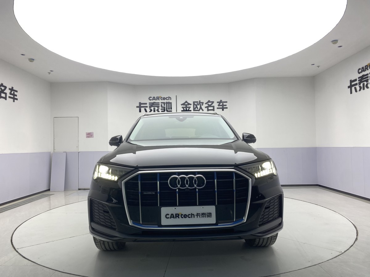 奧迪 奧迪Q7  2024款 45 TFSI quattro S line運(yùn)動(dòng)型圖片