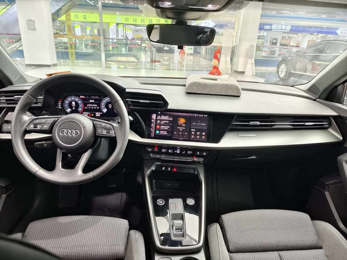 奧迪 奧迪A3  2021款 Sportback 35 TFSI 進(jìn)取致雅型圖片