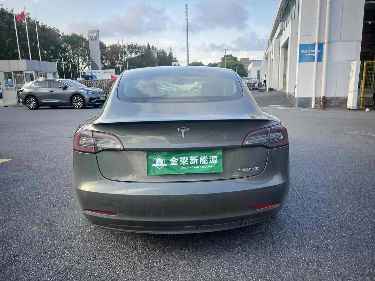 特斯拉 Model 3  2019款 Performance高性能全輪驅(qū)動(dòng)版圖片