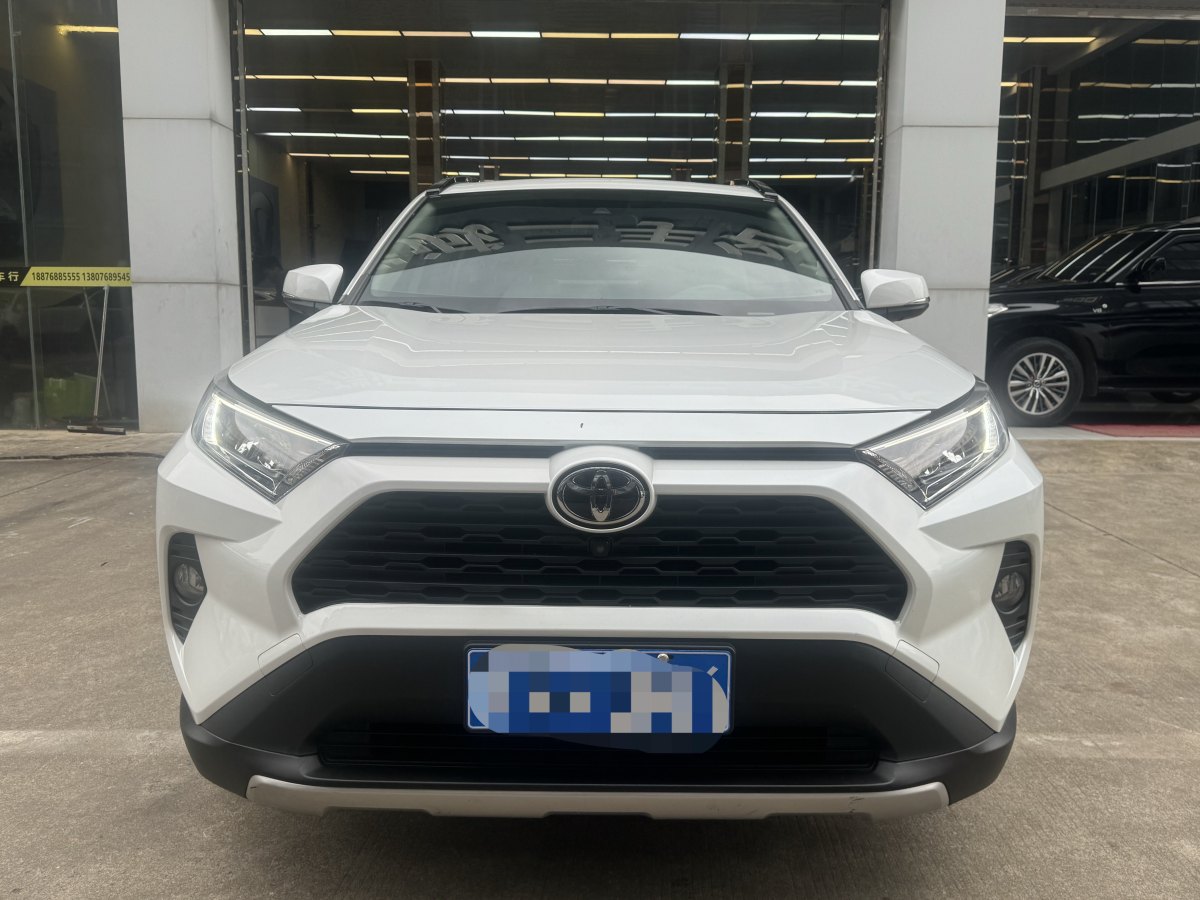 2023年1月豐田 RAV4  2018款 榮放 2.0L CVT兩驅(qū)風(fēng)尚版