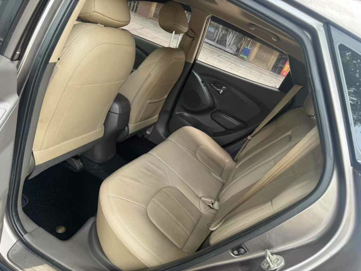 現(xiàn)代 朗動  2012款 1.6L 自動領(lǐng)先型圖片