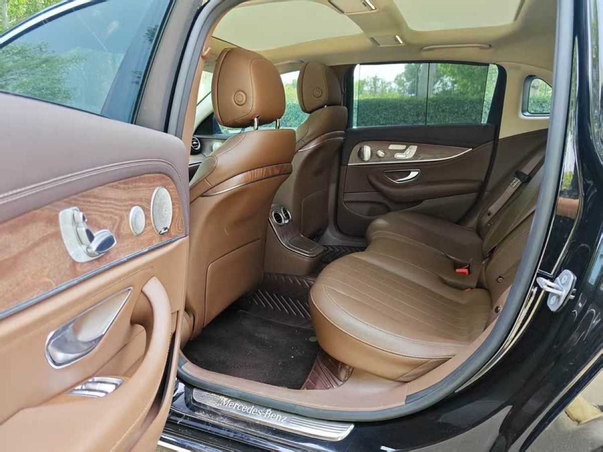 奔馳 奔馳E級(jí)  2022款 改款 E 300 L 豪華型圖片