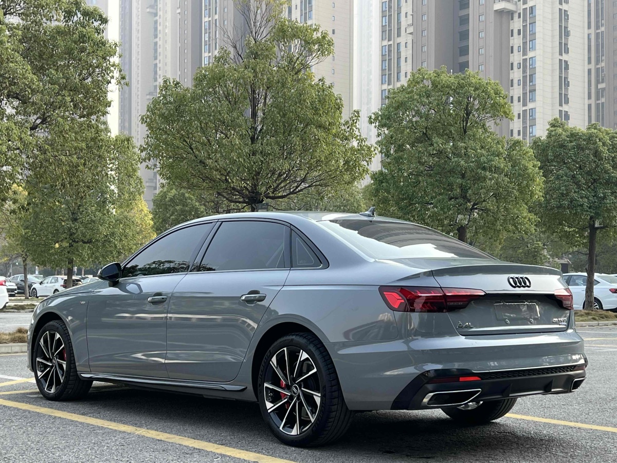 奧迪 奧迪A4L  2022款 40 TFSI 豪華動感型圖片