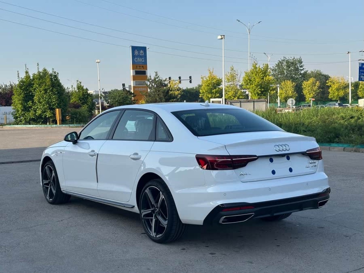 奧迪 奧迪A4L  2024款 40 TFSI 豪華動(dòng)感型圖片