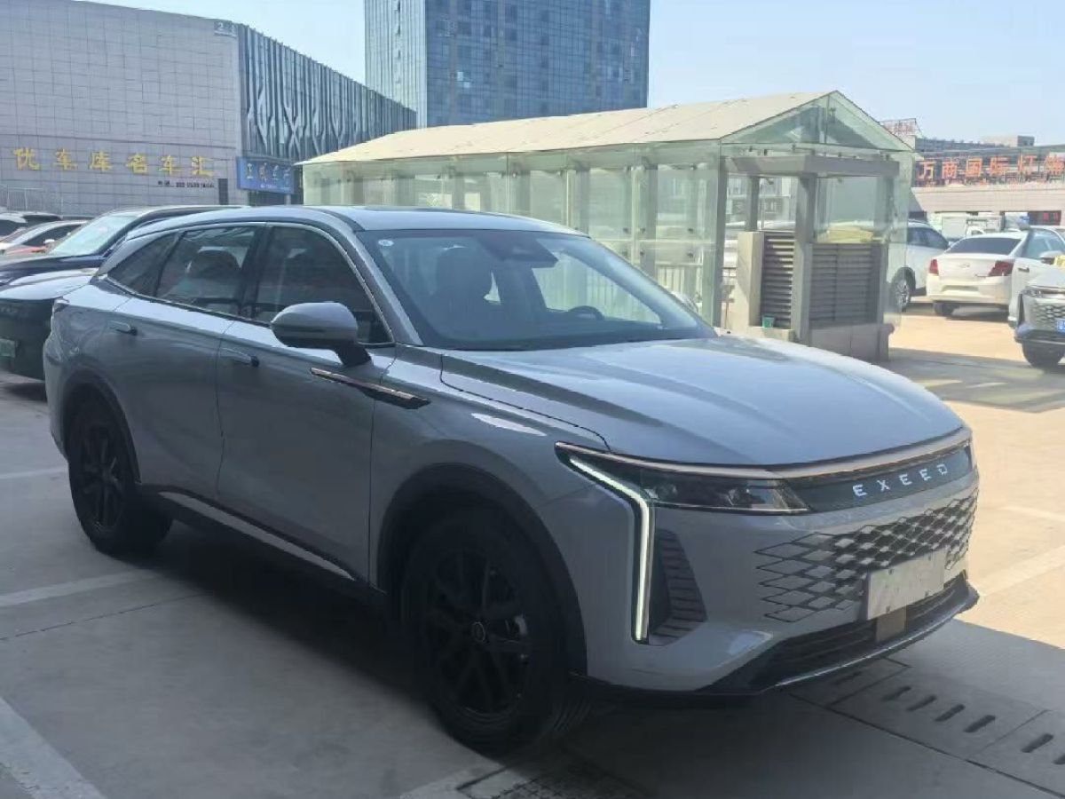 星途 星途TXL  2023款 300T 兩驅(qū)星享版圖片