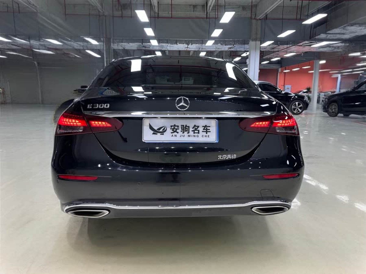 奔馳 奔馳E級  2023款 改款 E 300 L 運(yùn)動時尚型圖片