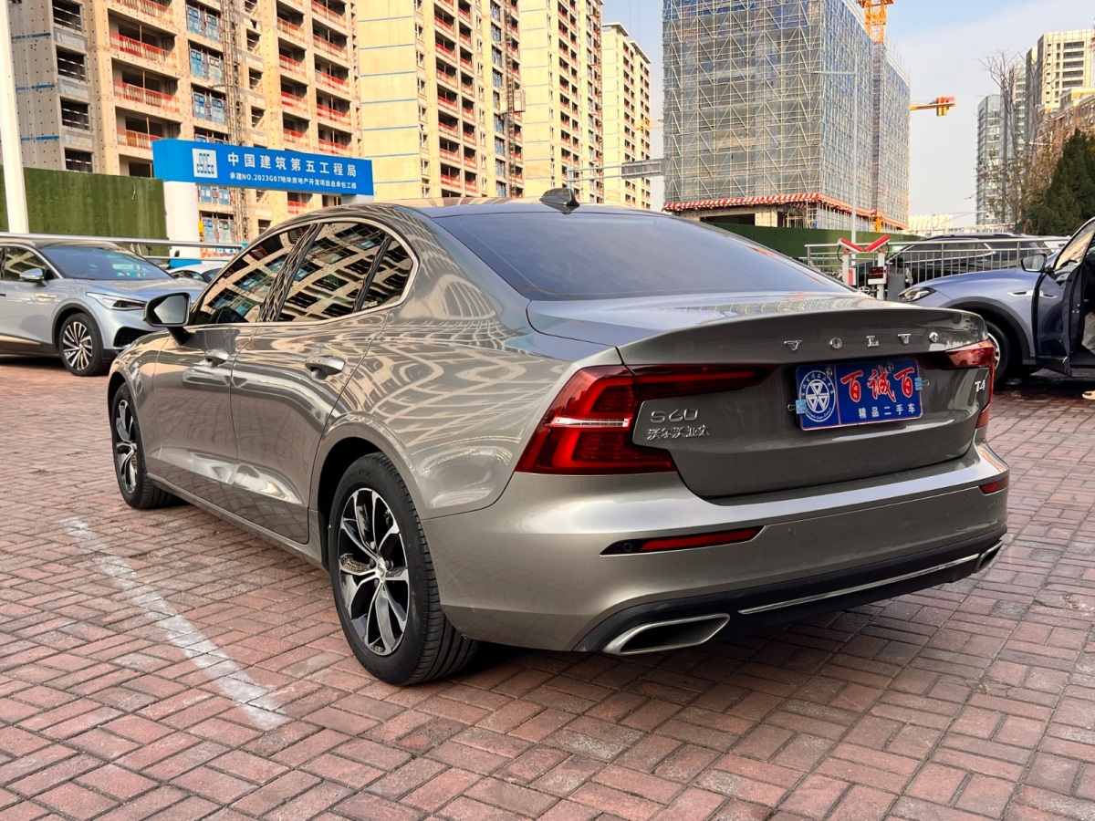 沃爾沃 S60L  2021款 T4 智逸豪華版圖片