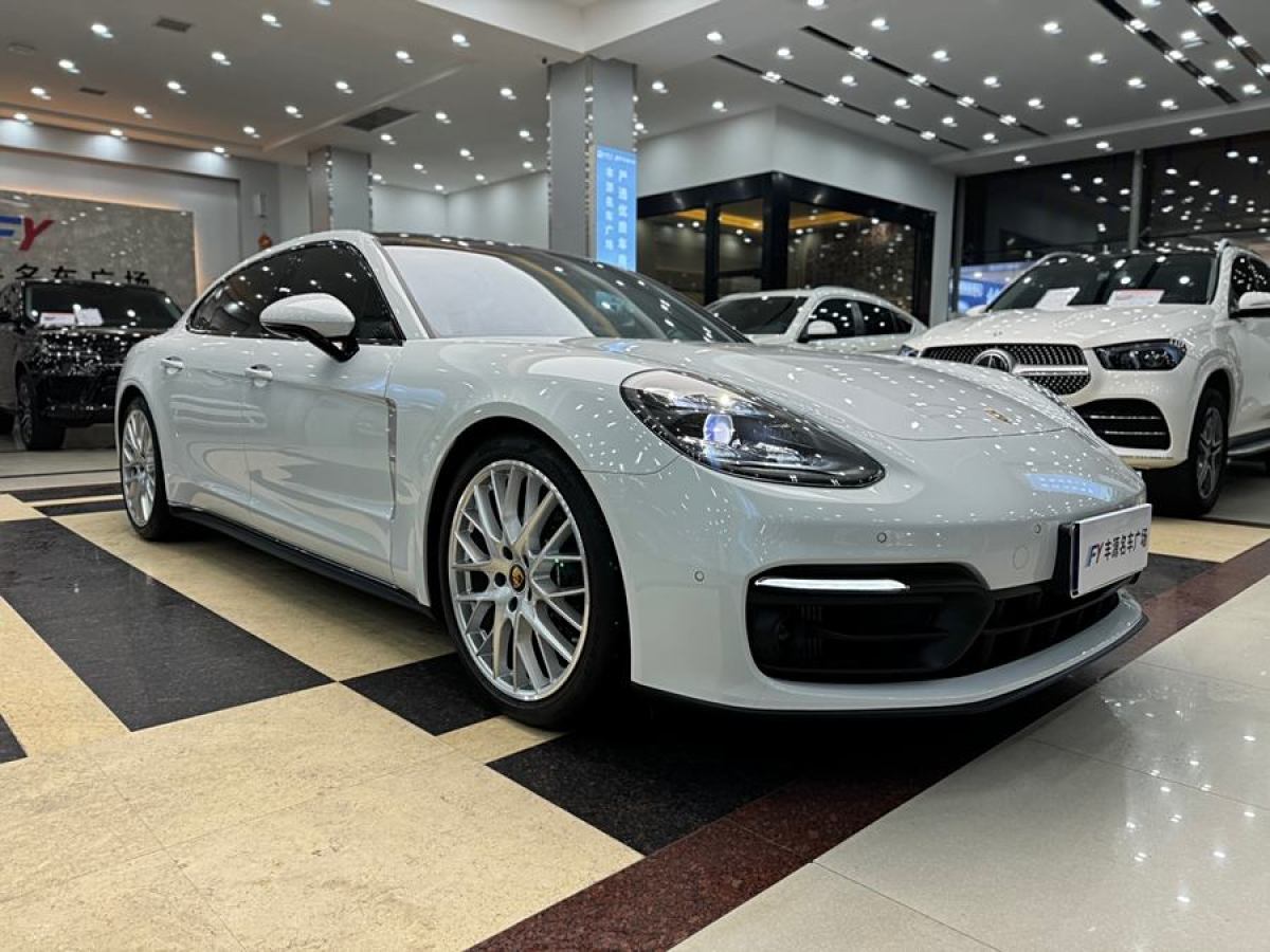 保時(shí)捷 Panamera  2023款 Panamera 4 行政加長(zhǎng)版 2.9T圖片