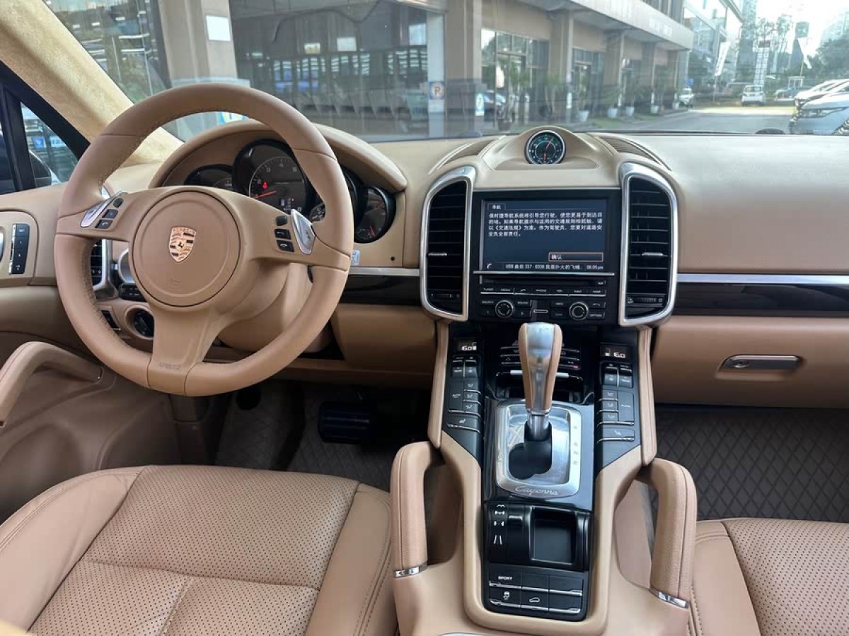 保時(shí)捷 Cayenne  2013款 Cayenne 3.0T 柴油版圖片