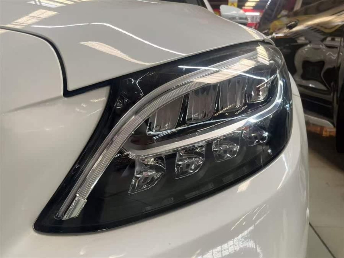 奔馳 奔馳C級  2020款 改款 C 200 L 時尚型圖片