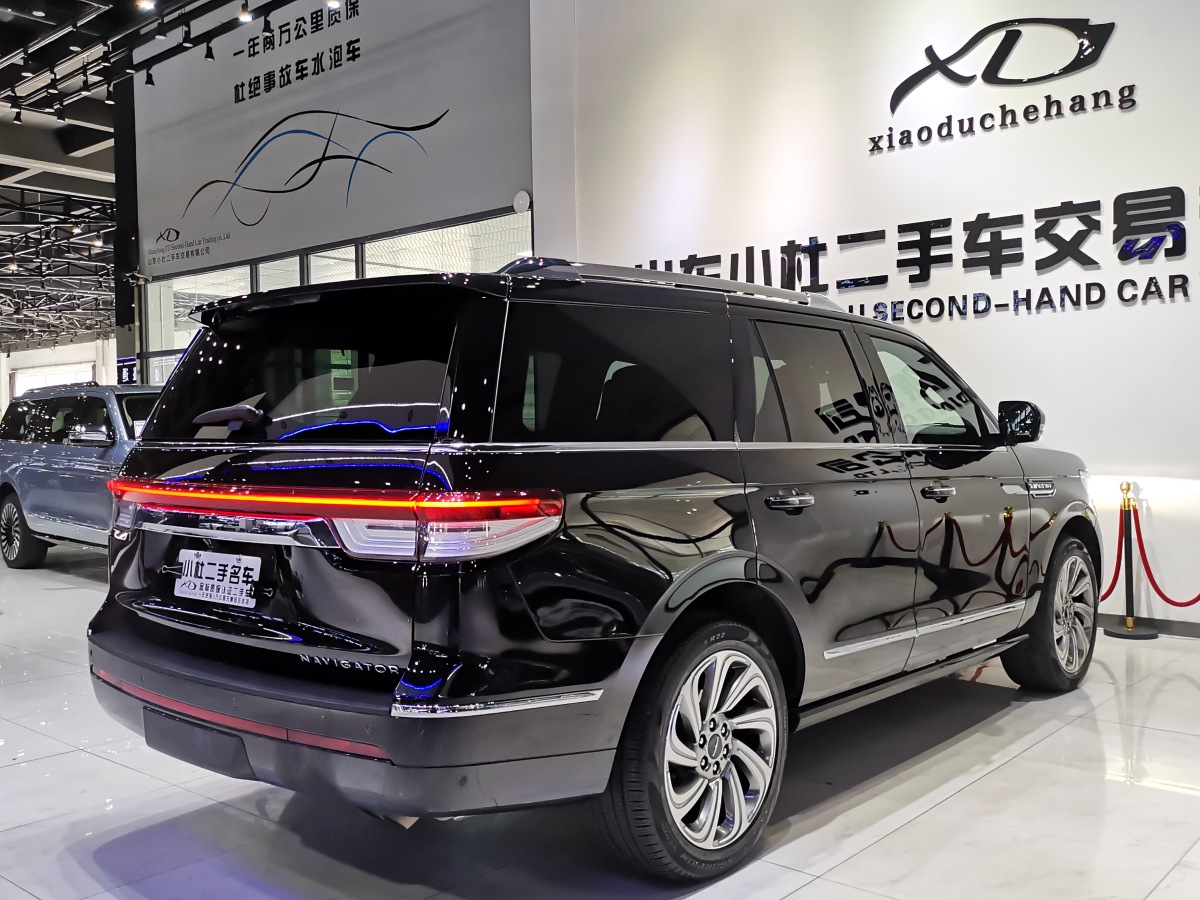 林肯 領(lǐng)航員  2022款 3.5T 尊耀版圖片