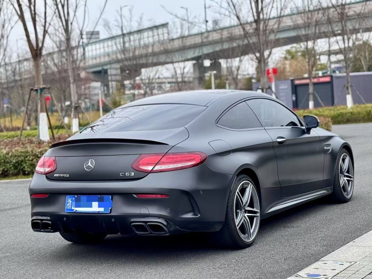 奔馳 奔馳C級(jí)AMG  2019款 AMG C 63 轎跑車圖片