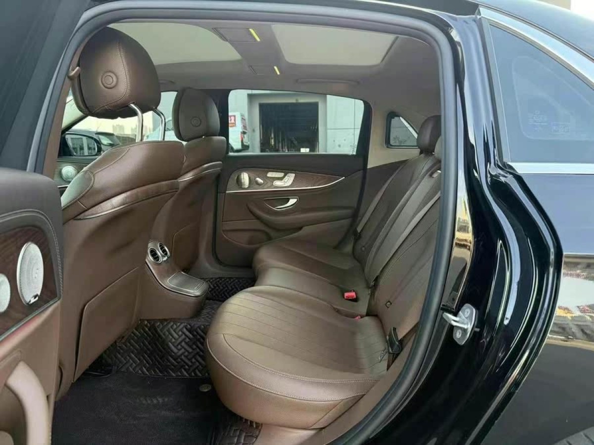奔馳 奔馳E級  2022款 改款 E 300 L 豪華型圖片