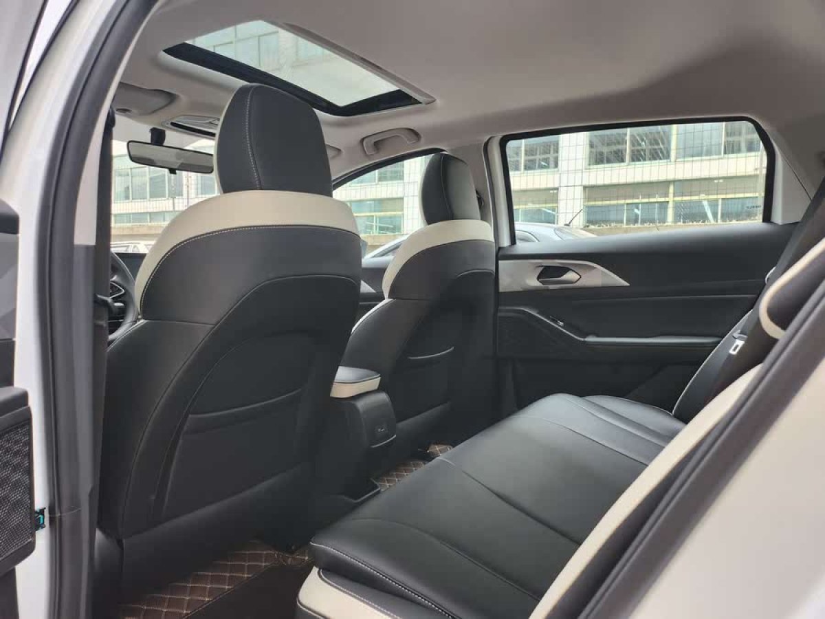 幾何 幾何E  2023款 401KM 玲瓏虎 5座圖片