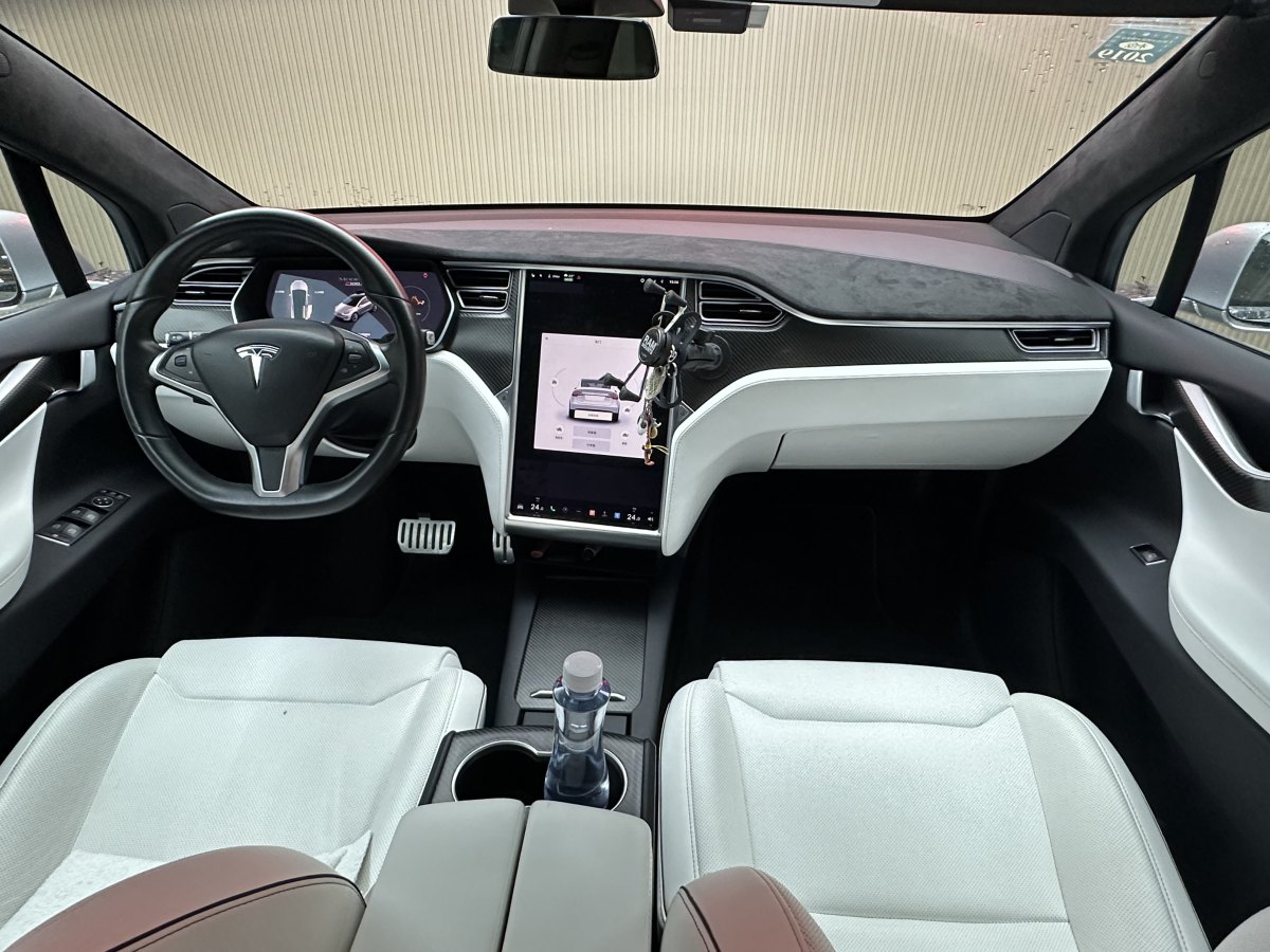 特斯拉 Model X  2016款 Model X P100D Performance高性能版圖片