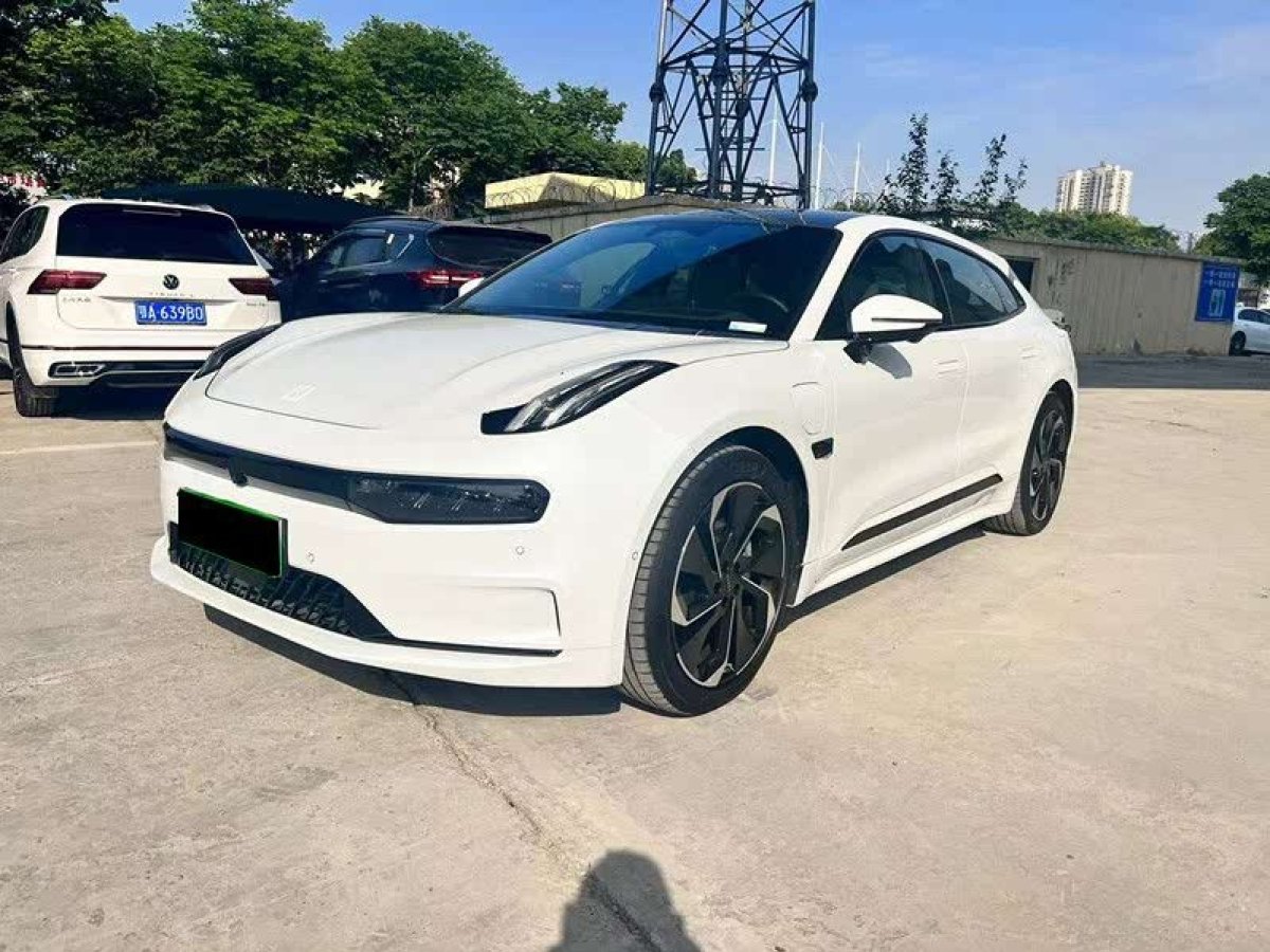 極氪 極氪001  2022款 長續(xù)航雙電機(jī) WE版圖片