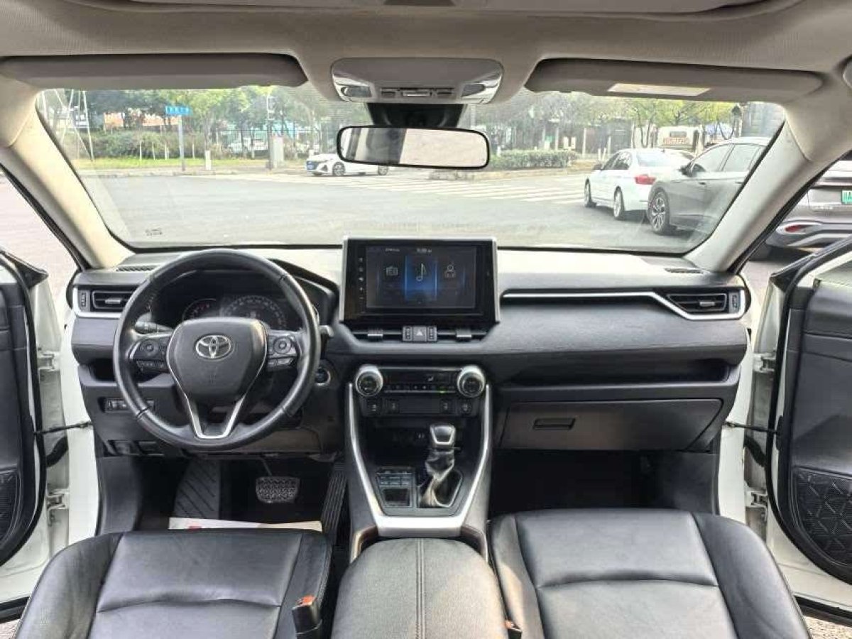 豐田 RAV4榮放  2021款 2.0L CVT四驅(qū)風(fēng)尚PLUS版圖片