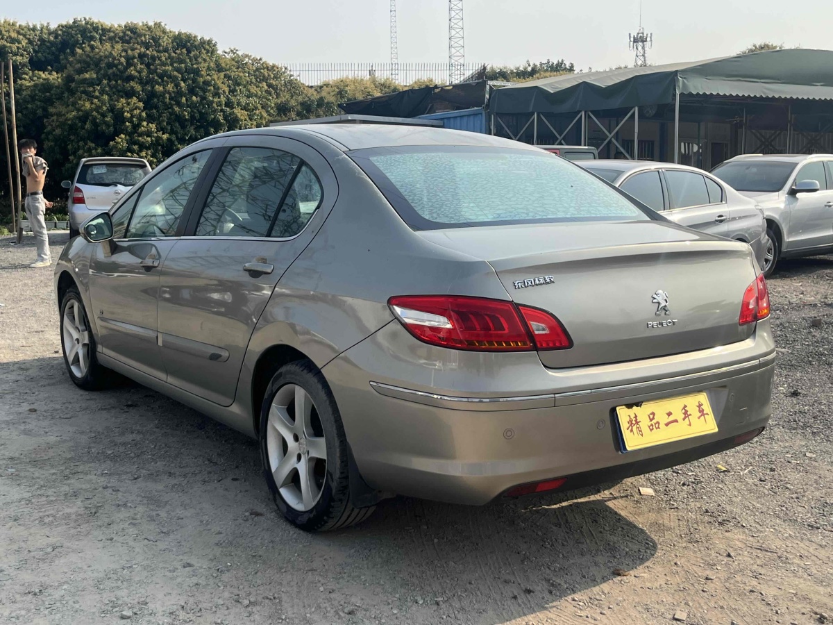 標(biāo)致 408  2011款 2.0L 手動(dòng)舒適版圖片