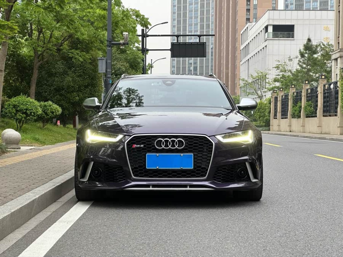 奧迪 奧迪RS 6  2018款 RS 6 4.0T Avant尊享運(yùn)動(dòng)限量版圖片