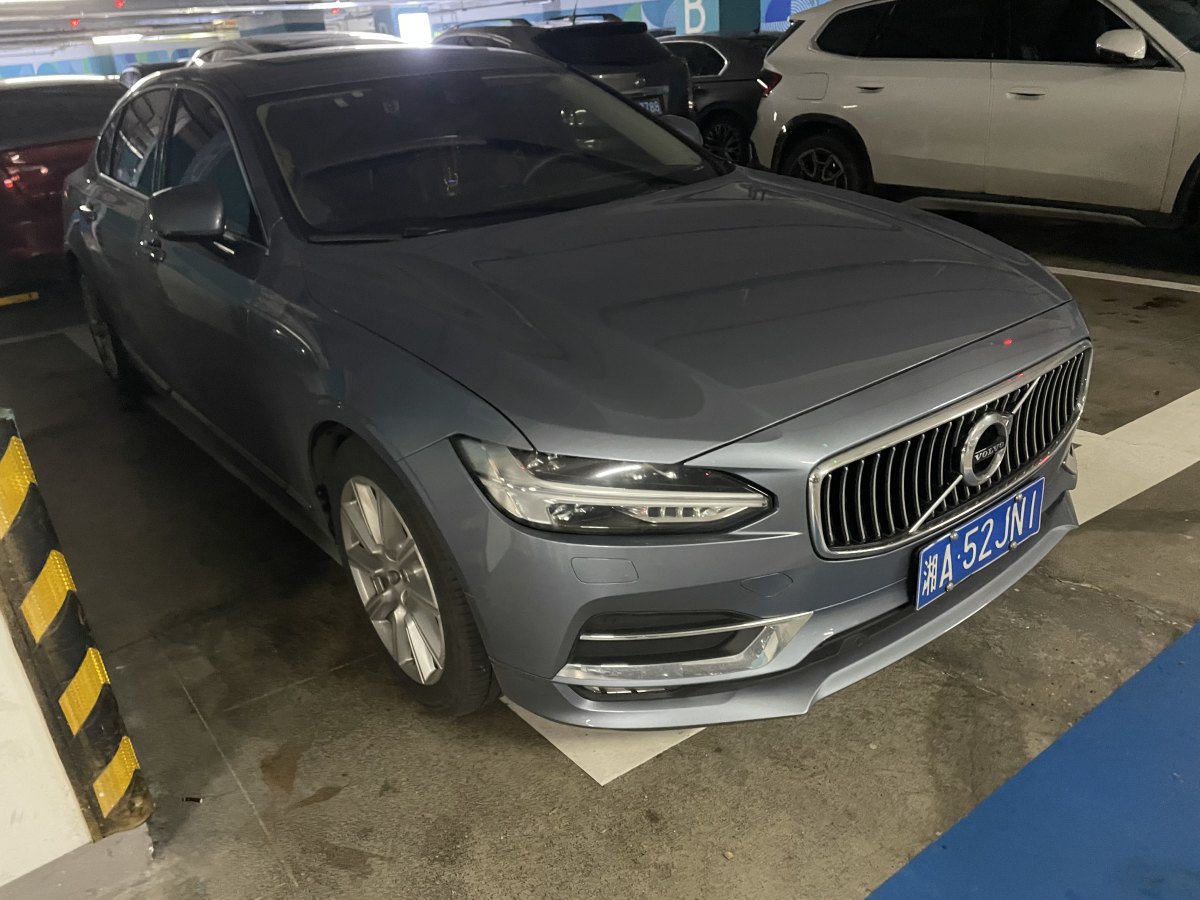 沃爾沃 S90  2020款 改款 T5 智遠(yuǎn)豪華版圖片