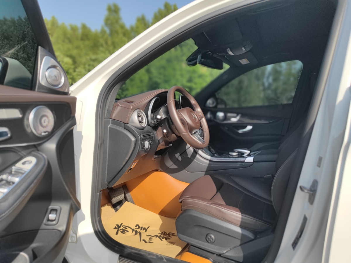 奔驰 奔驰GLC  2018款 改款 GLC 260 4MATIC 动感型图片