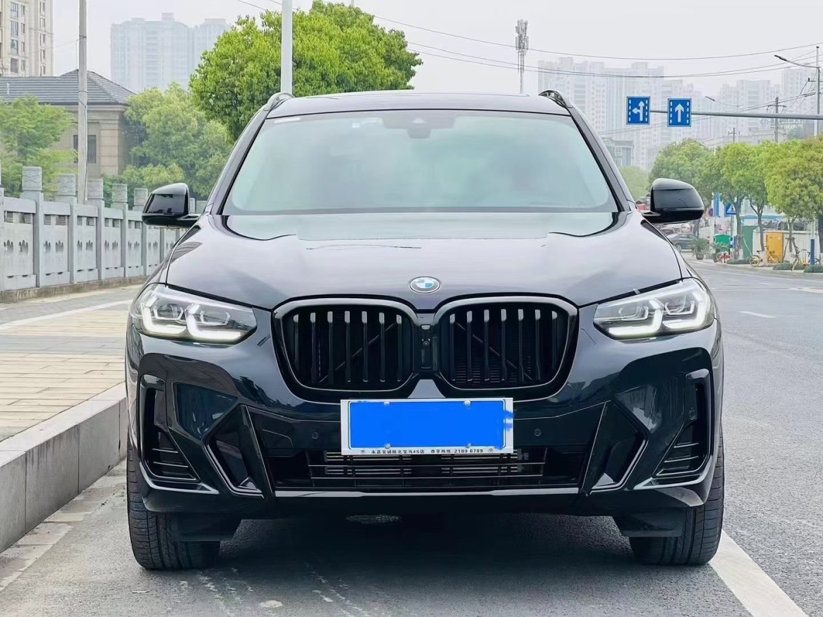 寶馬 寶馬X3  2022款 改款 xDrive30i 領(lǐng)先型 M曜夜套裝圖片