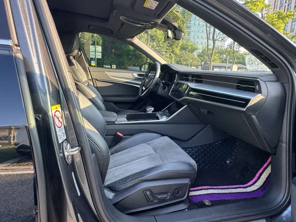奧迪 奧迪A6L  2022款 45 TFSI 臻選動(dòng)感型圖片