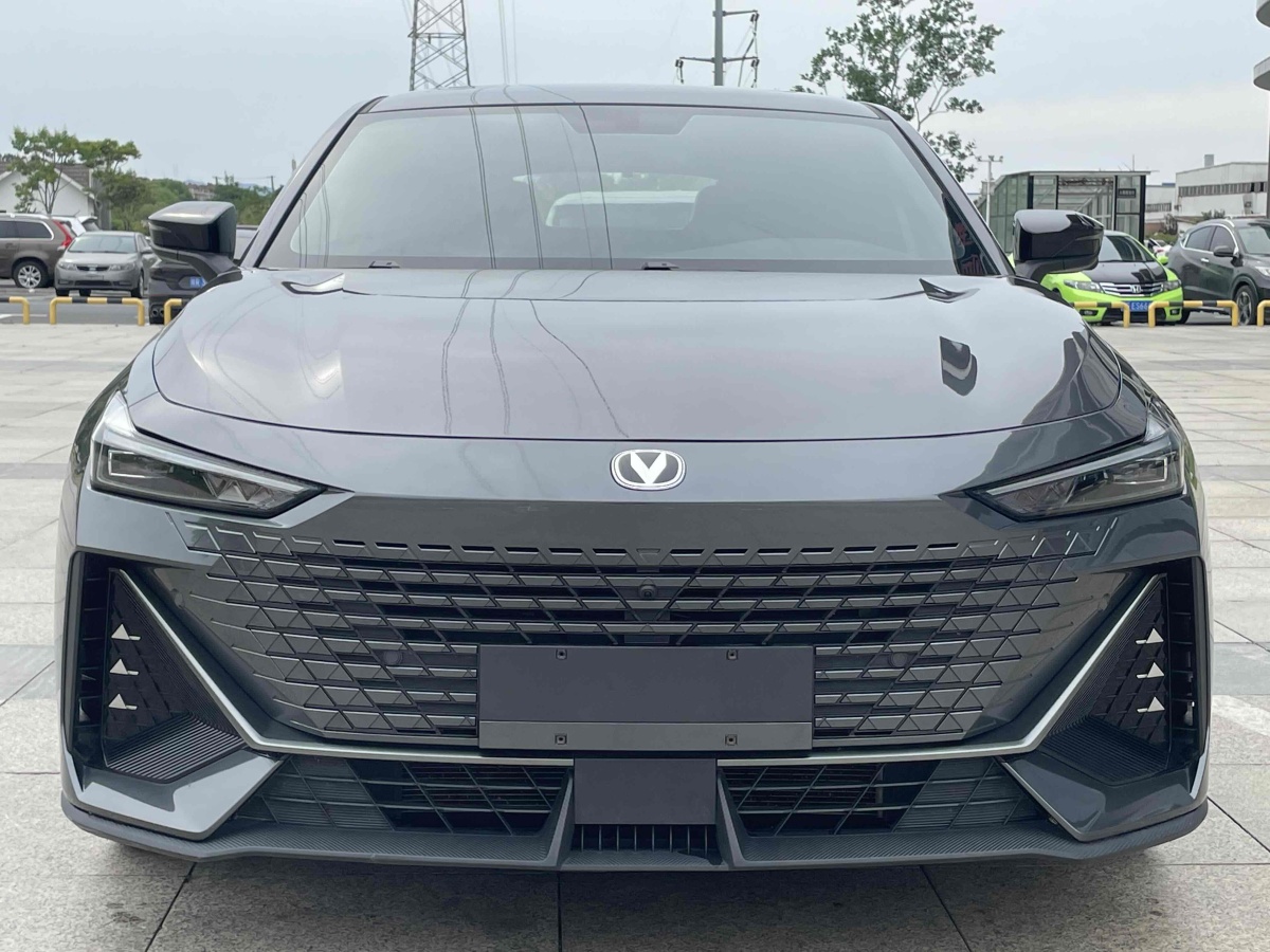 2023年5月長安 長安UNI-V  2023款 1.5T 尊享型