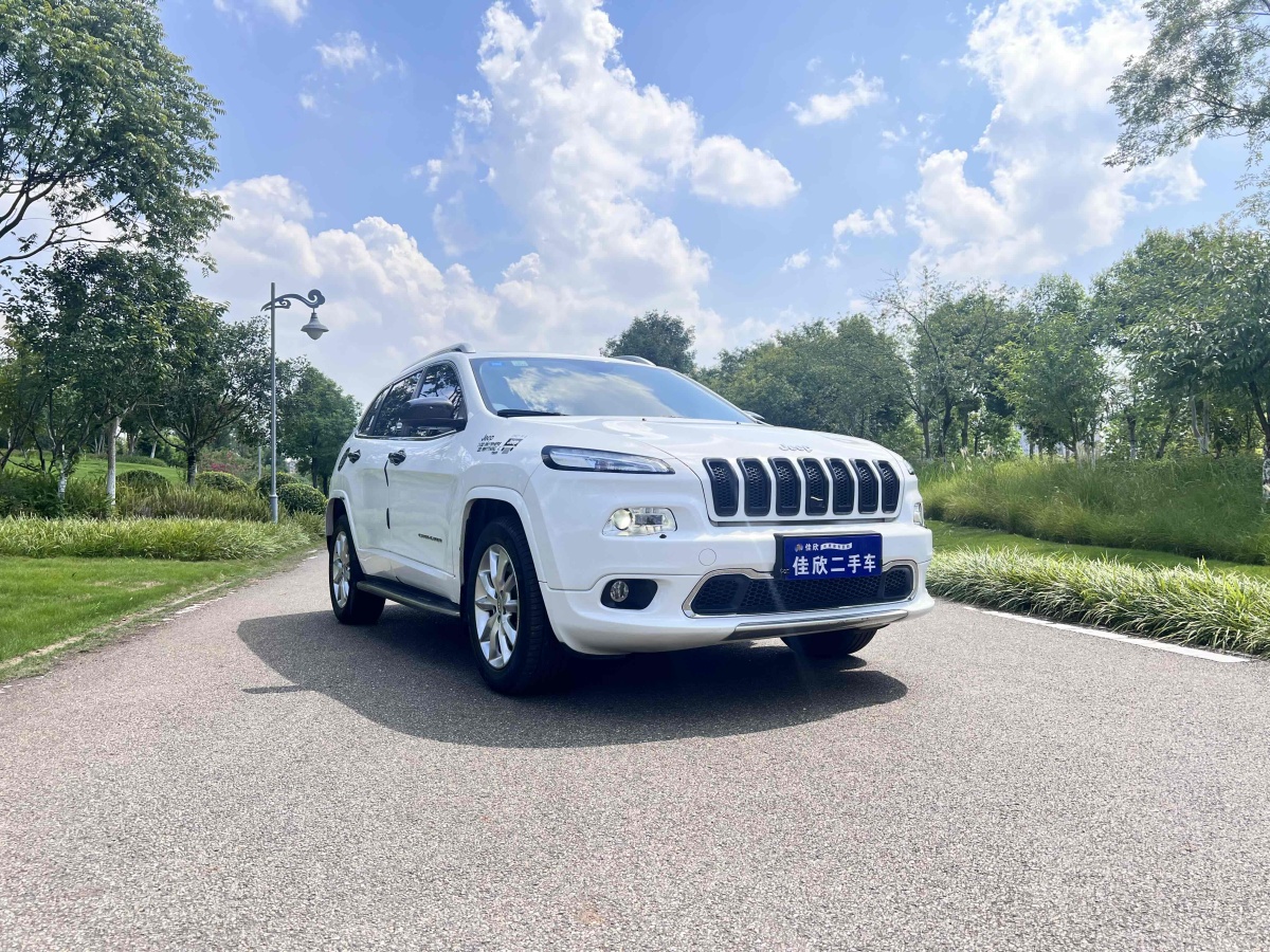 Jeep 自由光  2017款 2.4L 領(lǐng)先智能版圖片