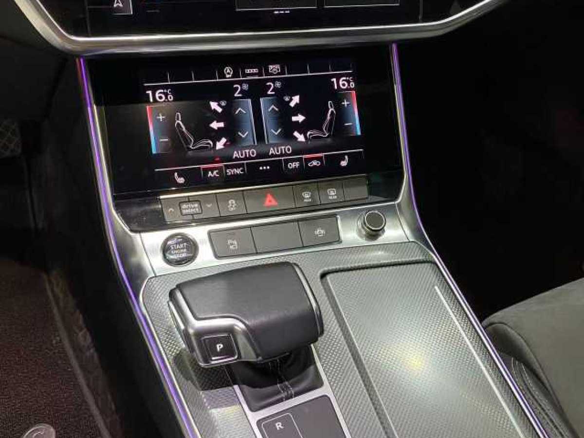 奧迪 奧迪A6L  2021款 45 TFSI quattro 臻選動感型圖片